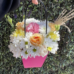 Композиция в коробке «Весеннее пробуждение» 