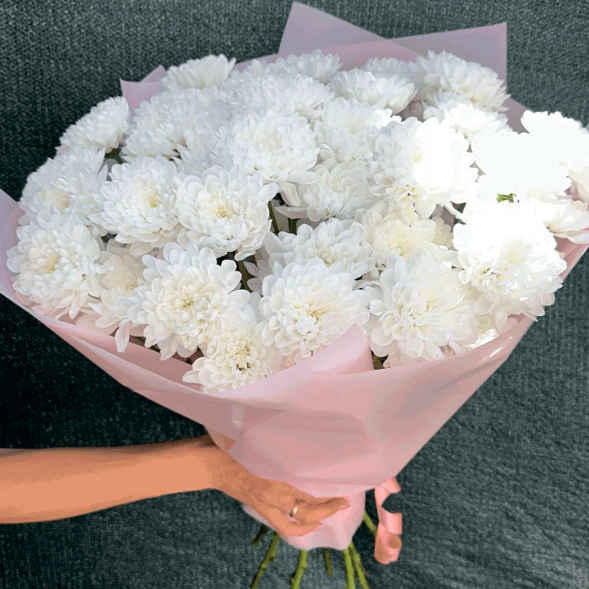 Букет 11 белых кустовых хризантем в Старом Крыму