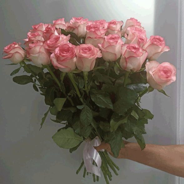 21 нежно-розовая роза, лента в Старом Крыму