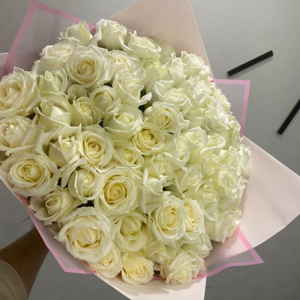 75 белых роз  в Старом Крыму