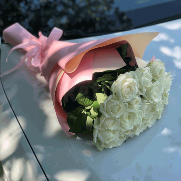 15 белых роз, лента в Старом Крыму