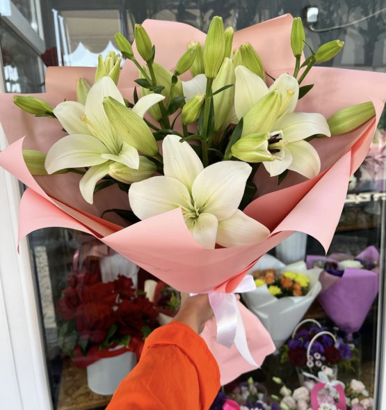 Букет из 3 лилий - Мелодия любви в Старом Крыму