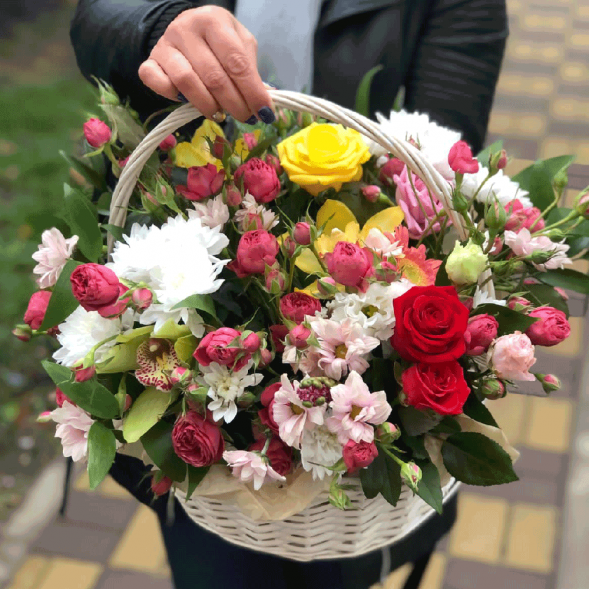 Композиция в корзине &quot;Искра счастья&quot; в Старом Крыму