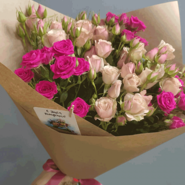 Букет 7 нежных кустовых роз микс в Старом Крыму